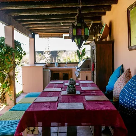 La Casita. Tías